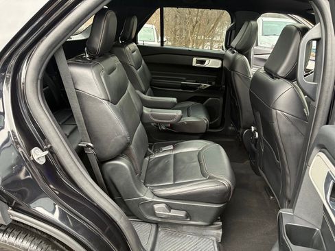 Used 2021 Ford Explorer ST w/ ST Street Pack image 25