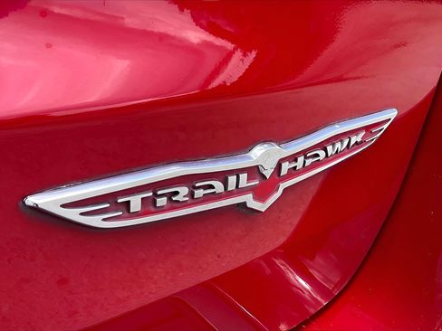 Used 2021 Jeep Grand Cherokee Trailhawk w/ Trailhawk Luxury Group AWD/4WD image 32
