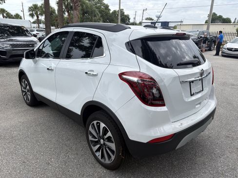 Used 2022 Buick Encore Preferred w/ Safety Package FWD image 5