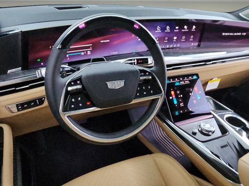 New 2025 Cadillac Escalade IQ Sport 2 w/ LPO, ONYX Package image 15