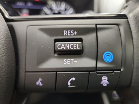 Used 2023 Nissan Rogue SV w/ SV Premium B Package image 13