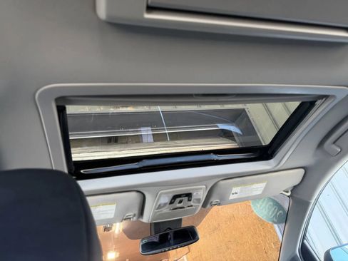 Used 2020 Toyota Sienna SE Premium AWD/4WD image 23