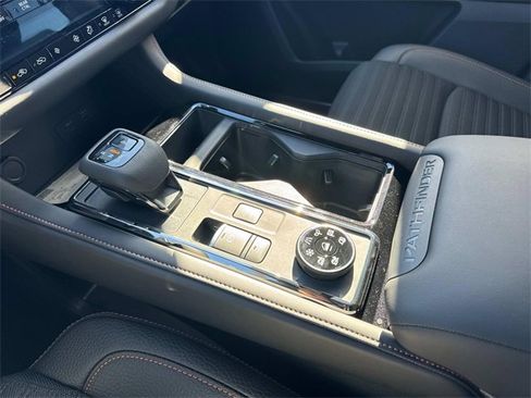 New 2025 Nissan Pathfinder Rock Creek image 28