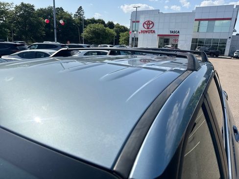 Used 2023 Toyota Highlander LE FWD image 45