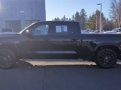 Used 2022 Toyota Tundra Platinum image 5