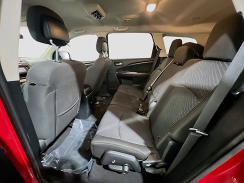 Used 2018 Dodge Journey SE w/ Popular Equipment Group FWD image 15