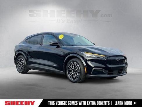 Certified 2025 Ford Mustang Mach-E Premium image 1