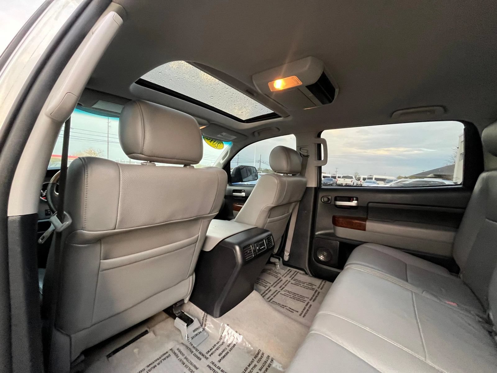 Used 2010 Toyota Tundra Limited w/ Platinum Pkg AWD/4WD image 28