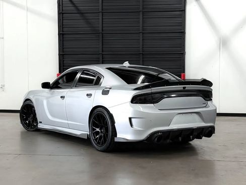 Used 2020 Dodge Charger Scat Pack RWD image 7