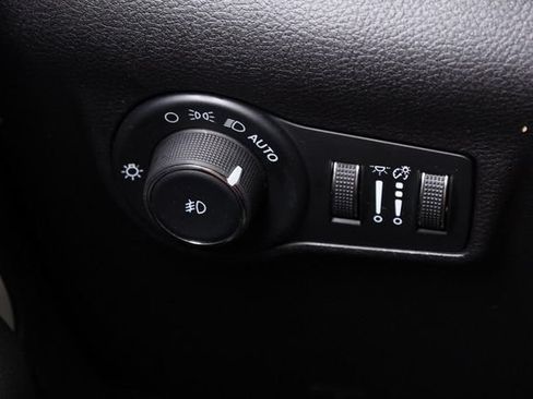Used 2025 Jeep Compass Limited AWD/4WD image 20