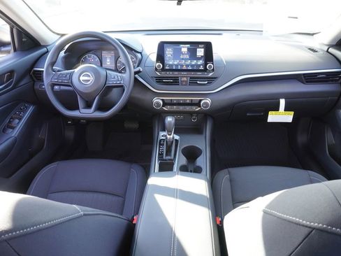 Certified 2025 Nissan Altima 2.5 S image 11