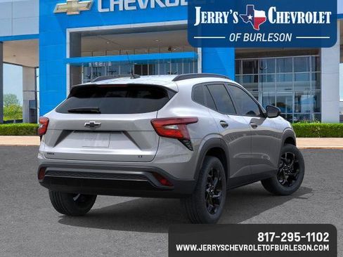 New 2026 Chevrolet Trax LT w/ Driver Confidence Package FWD image 5