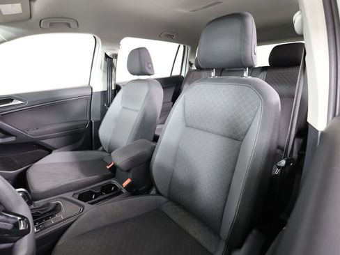Used 2021 Volkswagen Tiguan S FWD image 11