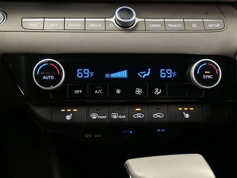 Certified 2023 Hyundai Elantra SEL w/ Convenience Package FWD image 18