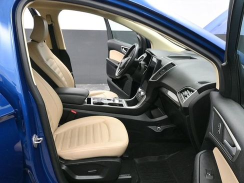 Used 2023 Ford Edge SEL w/ Convenience Package image 10