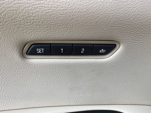 Used 2017 Cadillac XT5 Luxury w/ Driver Awareness Package FWD image 29