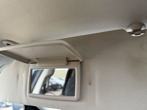 Used 2010 Jeep Grand Cherokee Laredo w/ Sun/Sound Group image 37