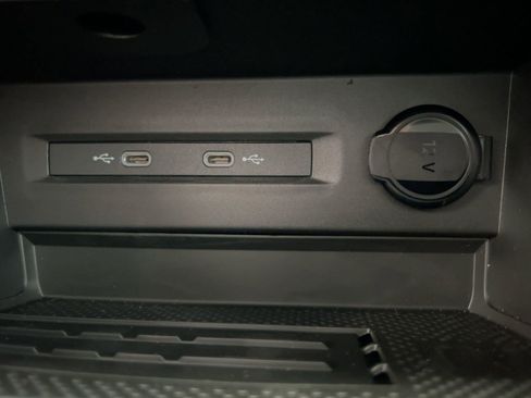 New 2026 Volkswagen Taos SE image 30