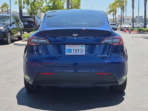 Used 2023 Tesla Model Y AWD image 9