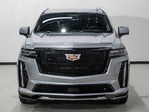 Used 2023 Cadillac Escalade V image 3