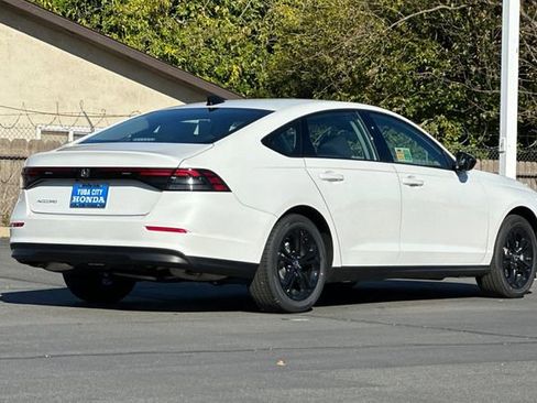 New 2025 Honda Accord SE image 4