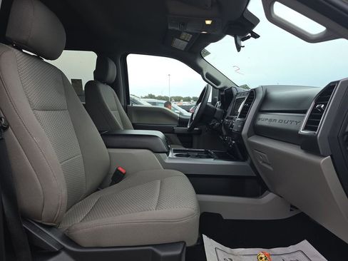 Used 2020 Ford F250 XLT w/ FX4 Off-Road Package image 7