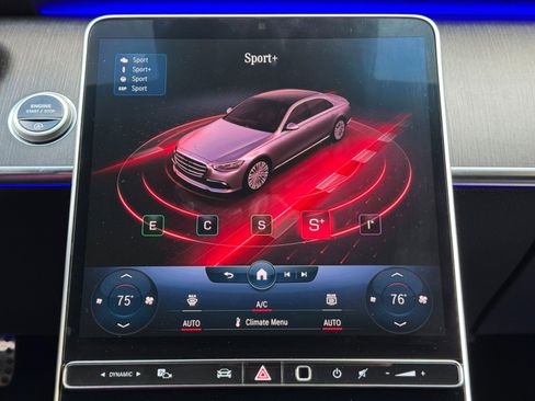 Used 2022 Mercedes-Benz S 500 4MATIC w/ AMG Line Package image 36