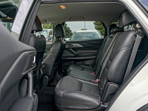 Used 2019 MAZDA CX-9 Touring image 21