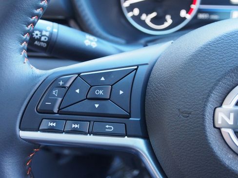 Used 2024 Nissan Sentra SR w/ SR Premium Package image 22