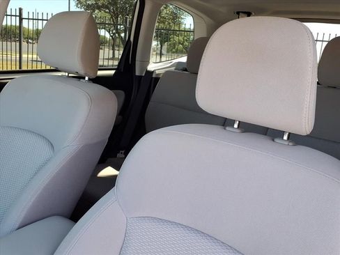 Used 2017 Subaru Forester 2.5i Premium AWD/4WD image 16