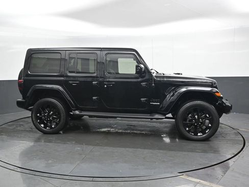 Used 2021 Jeep Wrangler Unlimited Sahara image 3