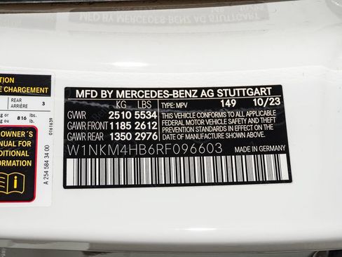 Used 2024 Mercedes-Benz GLC 300 4MATIC image 31