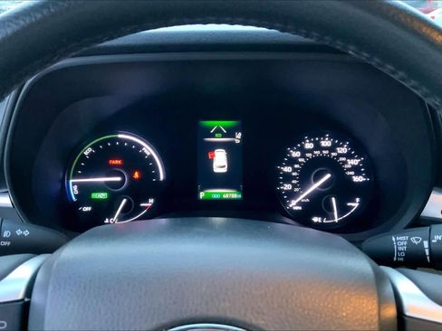 Used 2023 Toyota Sienna XLE FWD image 25