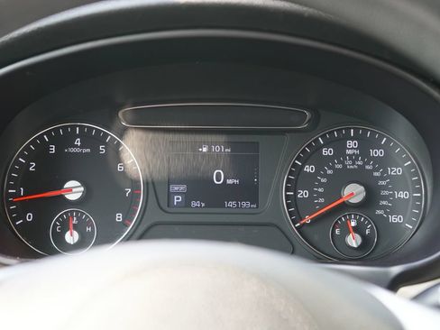 Used 2019 Kia Sorento FWD image 16