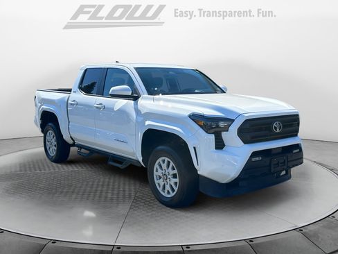 Certified 2024 Toyota Tacoma SR5 image 1