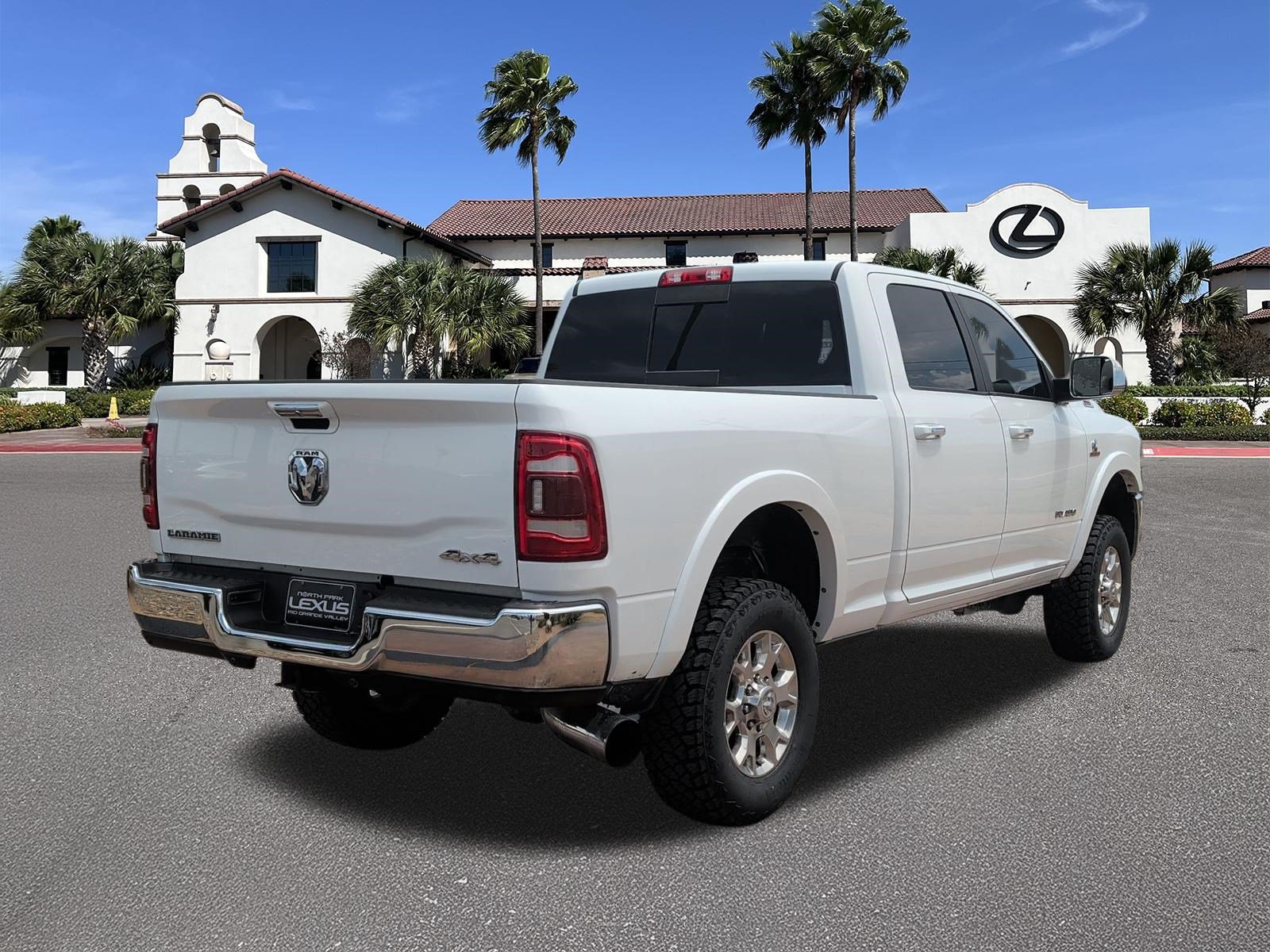 Used 2020 RAM 2500 Laramie AWD/4WD image 2