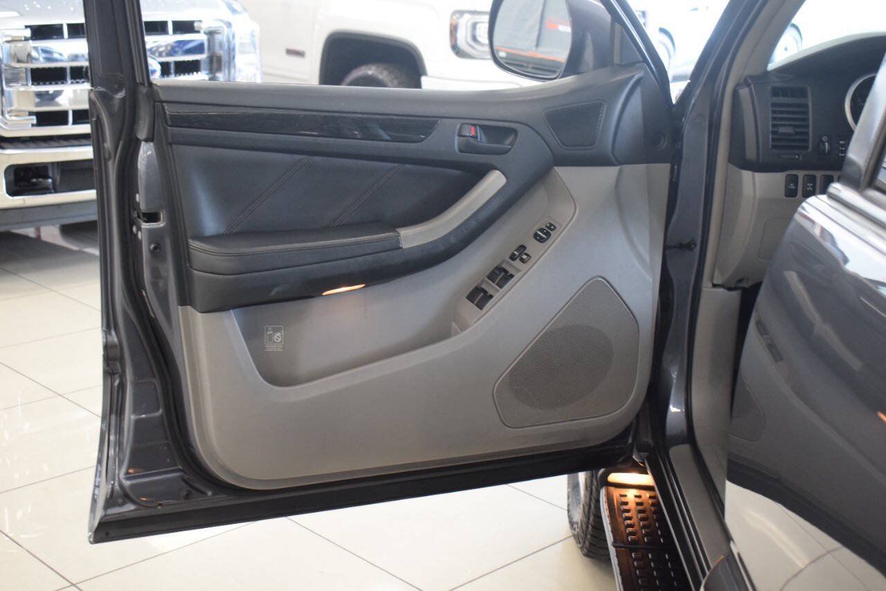 Used 2007 Toyota 4Runner Limited AWD/4WD image 13