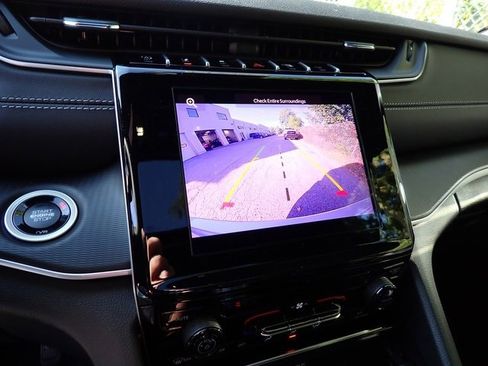 New 2025 Jeep Grand Cherokee Laredo X image 21