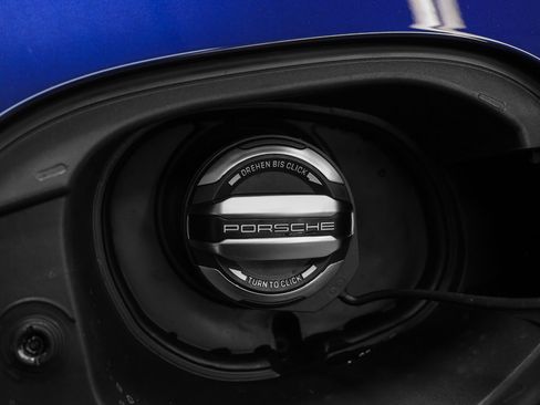 New 2026 Porsche Macan AWD/4WD image 17