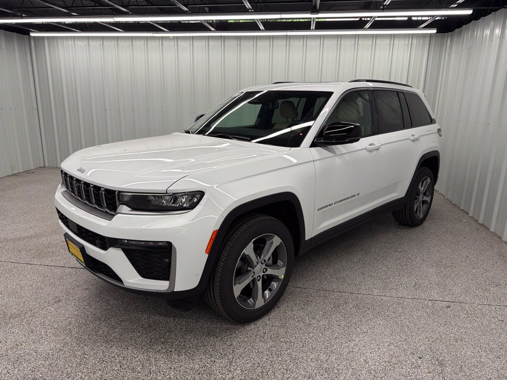 New 2026 Jeep Grand Cherokee Limited w/ Luxury Tech Group II AWD/4WD image 3