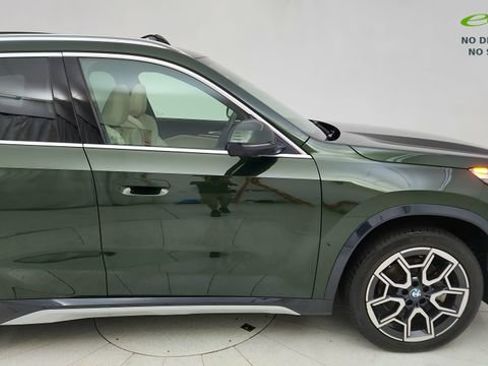 Used 2025 BMW X1 xDrive28i AWD/4WD image 2