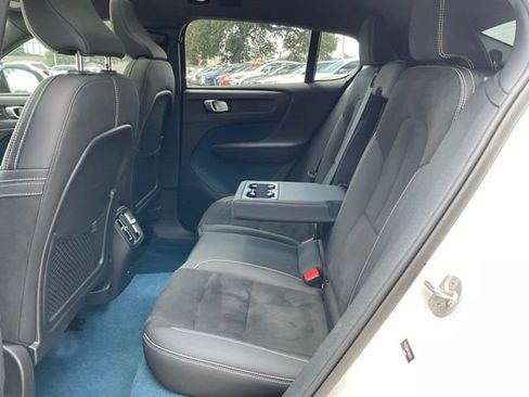 Certified 2023 Volvo C40 P8 Recharge Ultimate AWD/4WD image 22