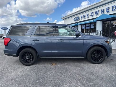 Used 2022 Ford Expedition XLT image 4