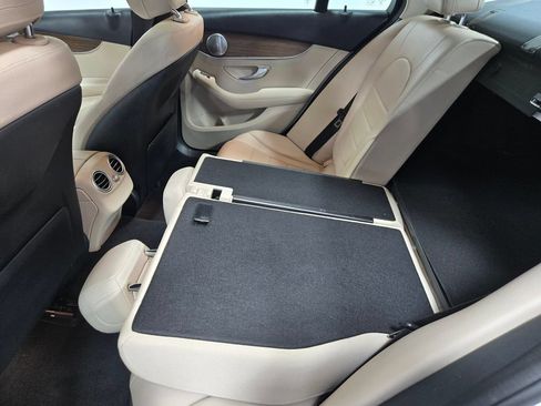 Used 2021 Mercedes-Benz C 300 4MATIC Sedan image 37
