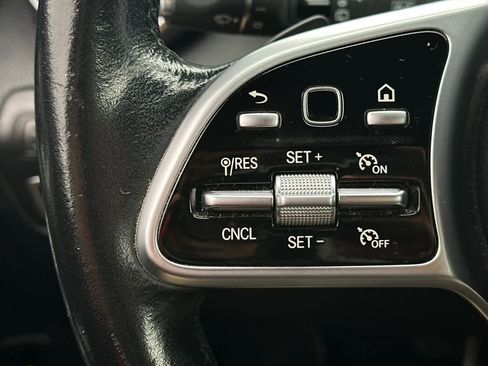 Used 2020 Mercedes-Benz GLC 300 4MATIC image 31