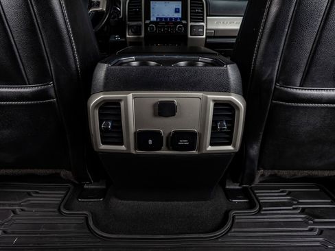 Used 2021 Ford F250 Lariat w/ Lariat Ultimate Package image 32