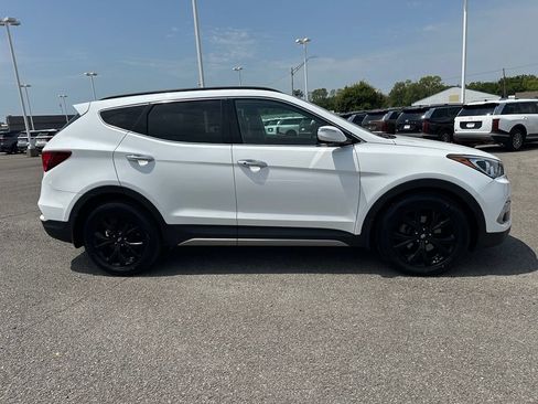 Used 2018 Hyundai Santa Fe Sport w/ 2.0T Ultimate Tech Package 05 AWD/4WD image 4