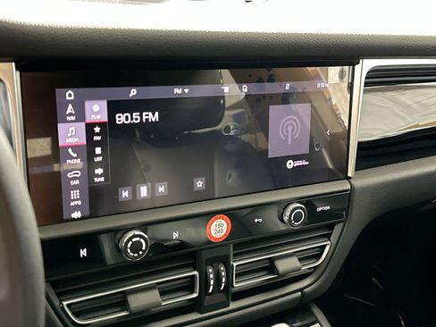 Used 2023 Porsche Macan S image 23