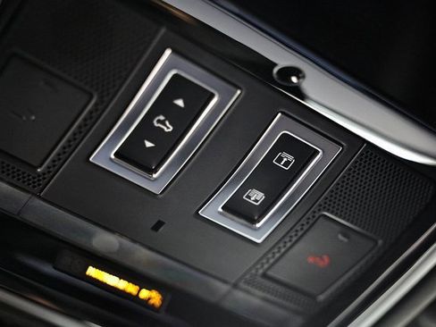 New 2026 Land Rover Range Rover Velar Dynamic SE image 49