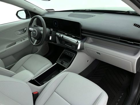 Used 2025 Hyundai Kona Limited image 18